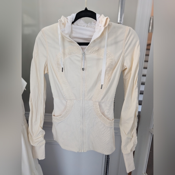 lululemon athletica Jackets & Blazers - Lululemon studio jacket size 2-4
